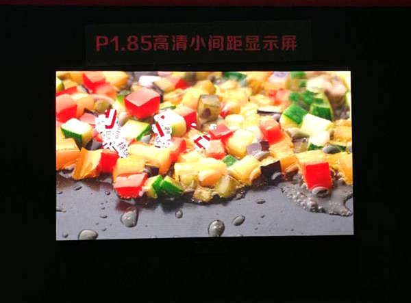  小間距LED顯示屏比起傳統(tǒng)顯示屏的優(yōu)勢(shì)在哪里？